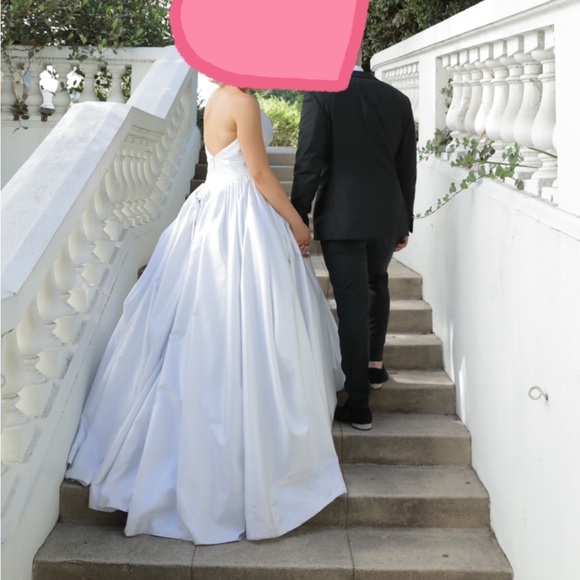 Custom made wedding dress - Picture 3 of 3